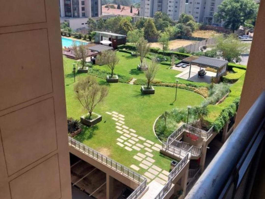 Emabheleni Executive Suites Westpoint Johannesburg Bagian luar foto